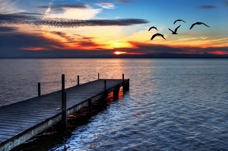 https://www.latiendadelaspegatinas.com/uploads/fotomurales-decorativos-naturaleza-FM-nat-0008-atardecer-en-el-lago-BASE_e0d1a.jpg